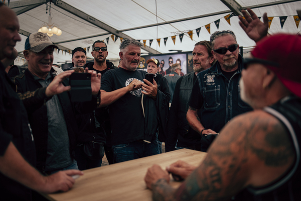 Autogrammstunde Paul Teutul Sr. - Â©Anna Gala Photography